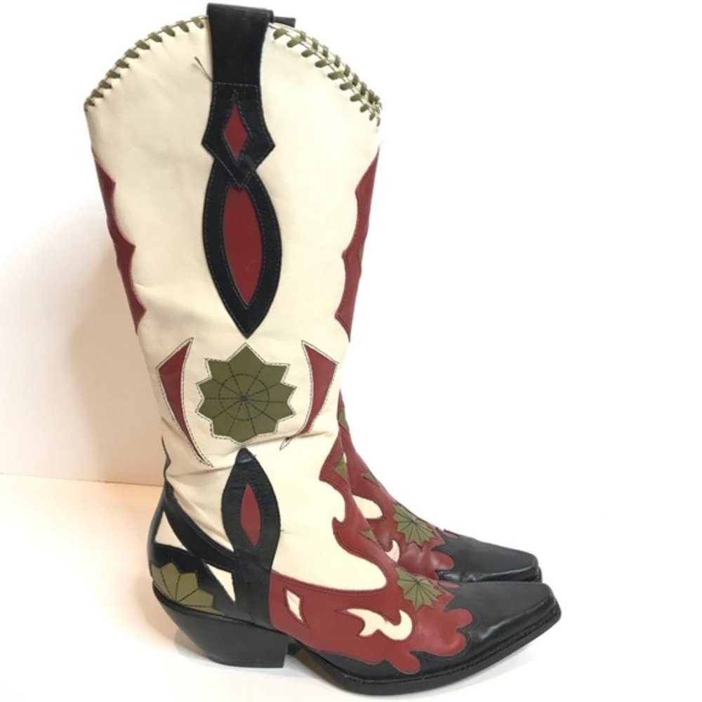 BCBG western boots US 8.5